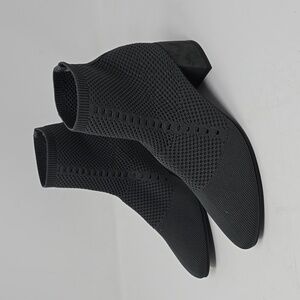 Eileen Fisher Honey Stretch Black KNIT Ankle Bootie Women's Size 7.5